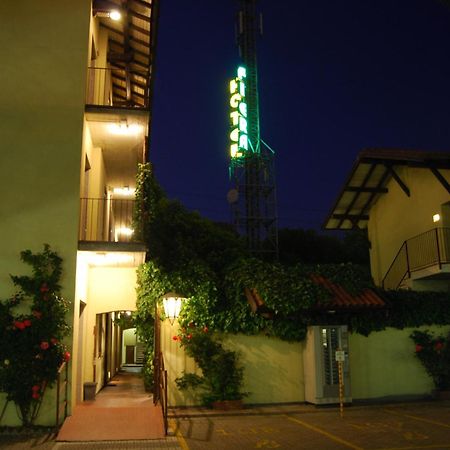 Hotel Fiera Rho Esterno foto