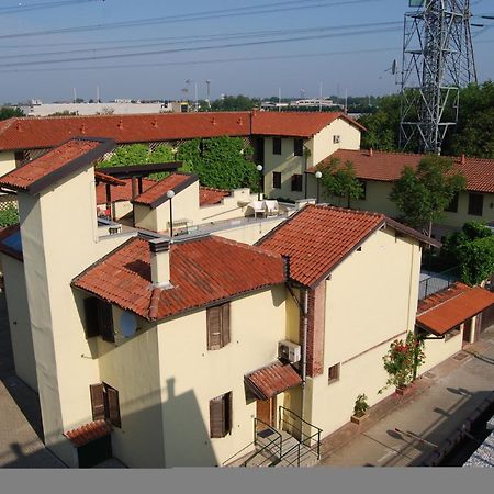 Hotel Fiera Rho Esterno foto