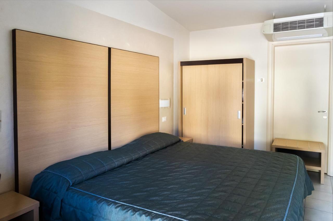 Hotel Fiera Rho Esterno foto