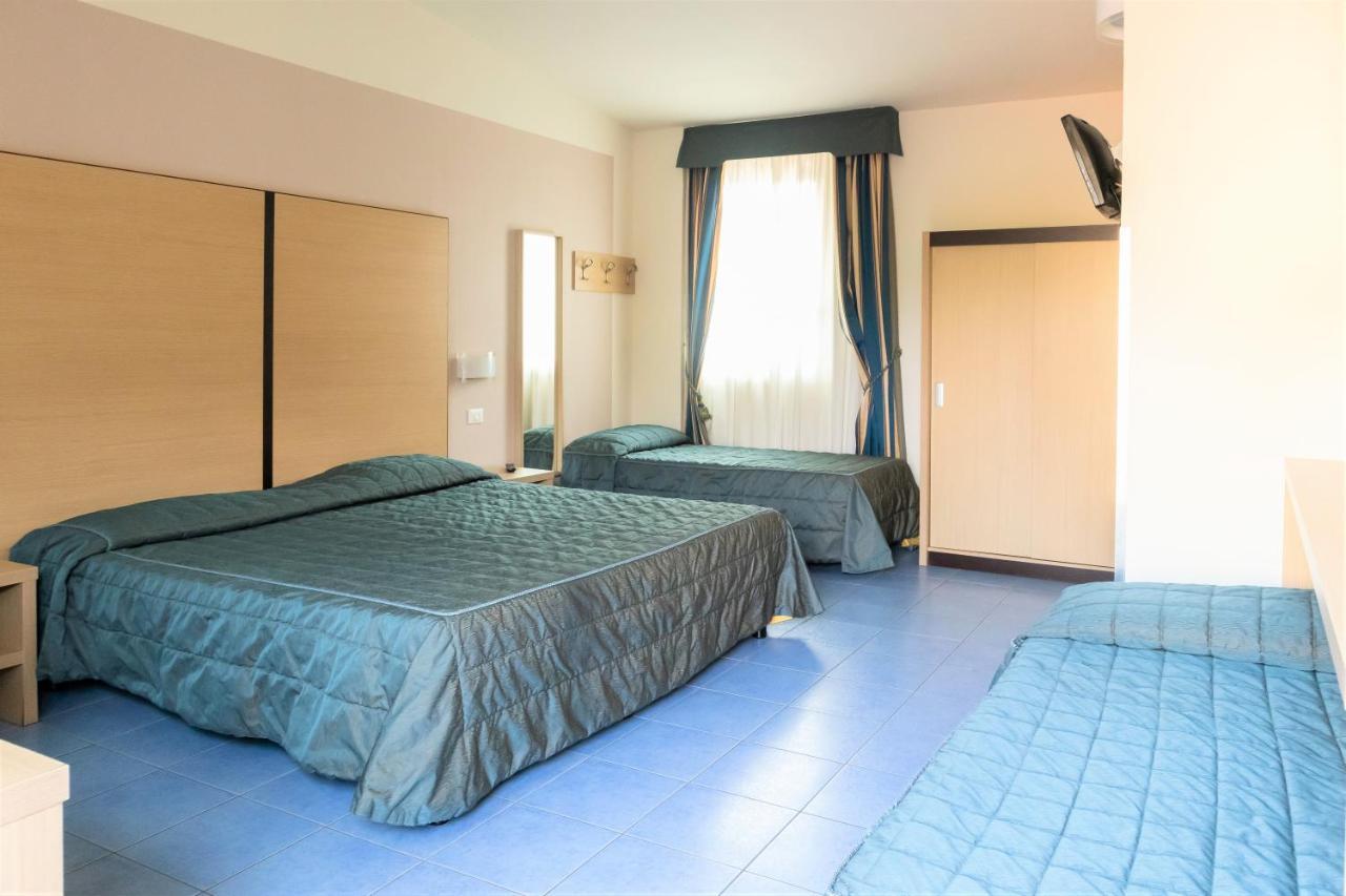 Hotel Fiera Rho Esterno foto