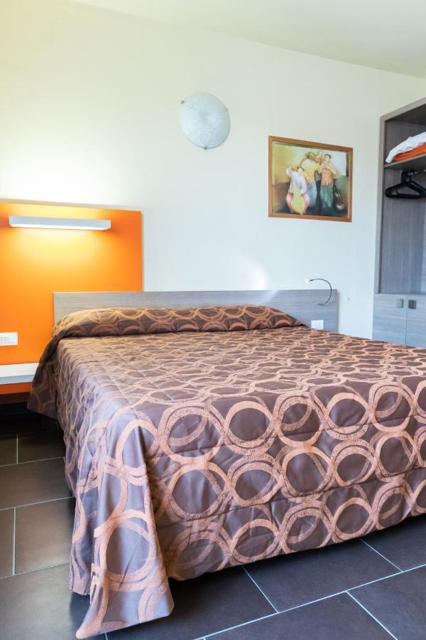Hotel Fiera Rho Esterno foto