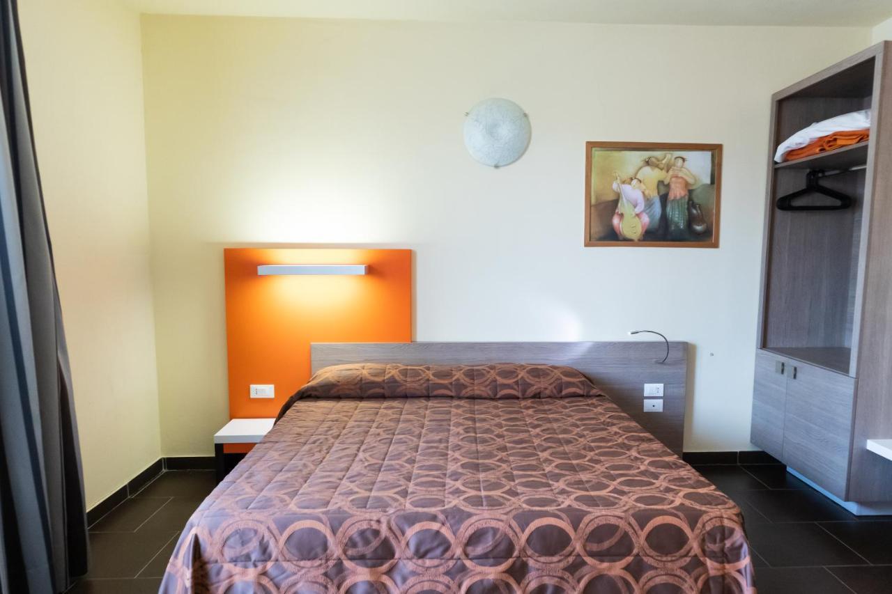 Hotel Fiera Rho Esterno foto
