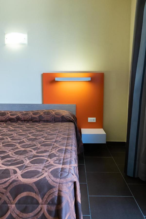 Hotel Fiera Rho Esterno foto