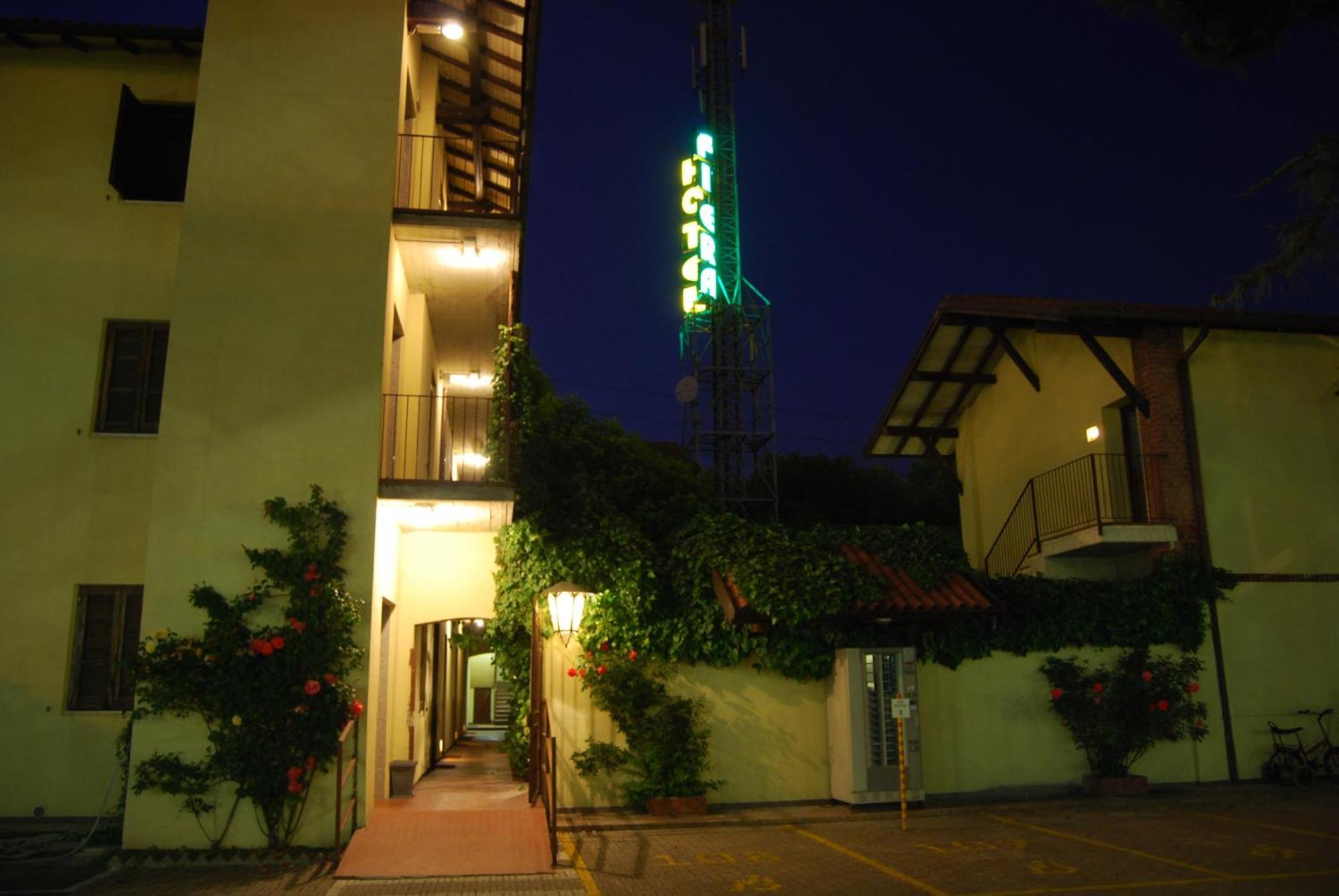 Hotel Fiera Rho Esterno foto