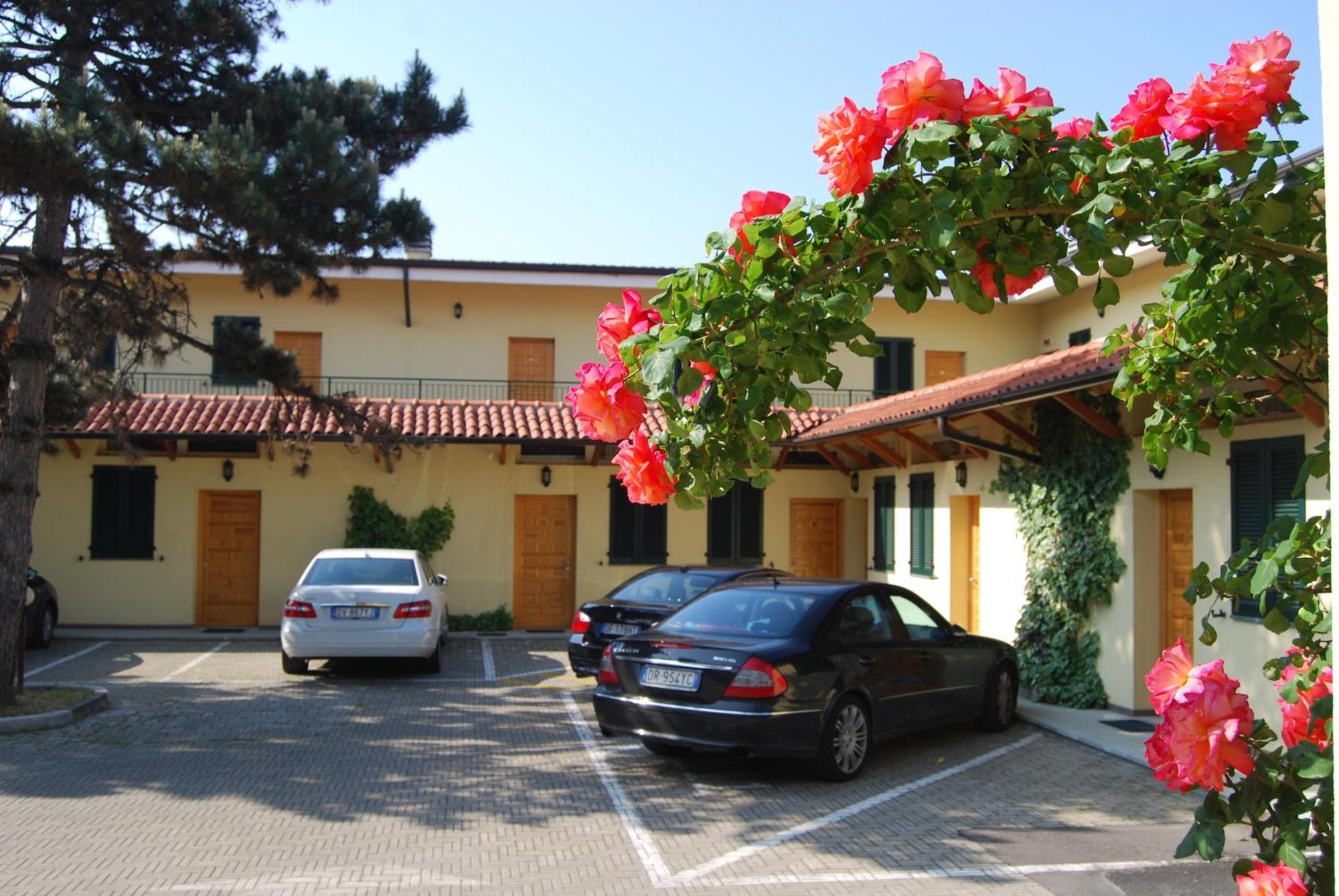 Hotel Fiera Rho Esterno foto